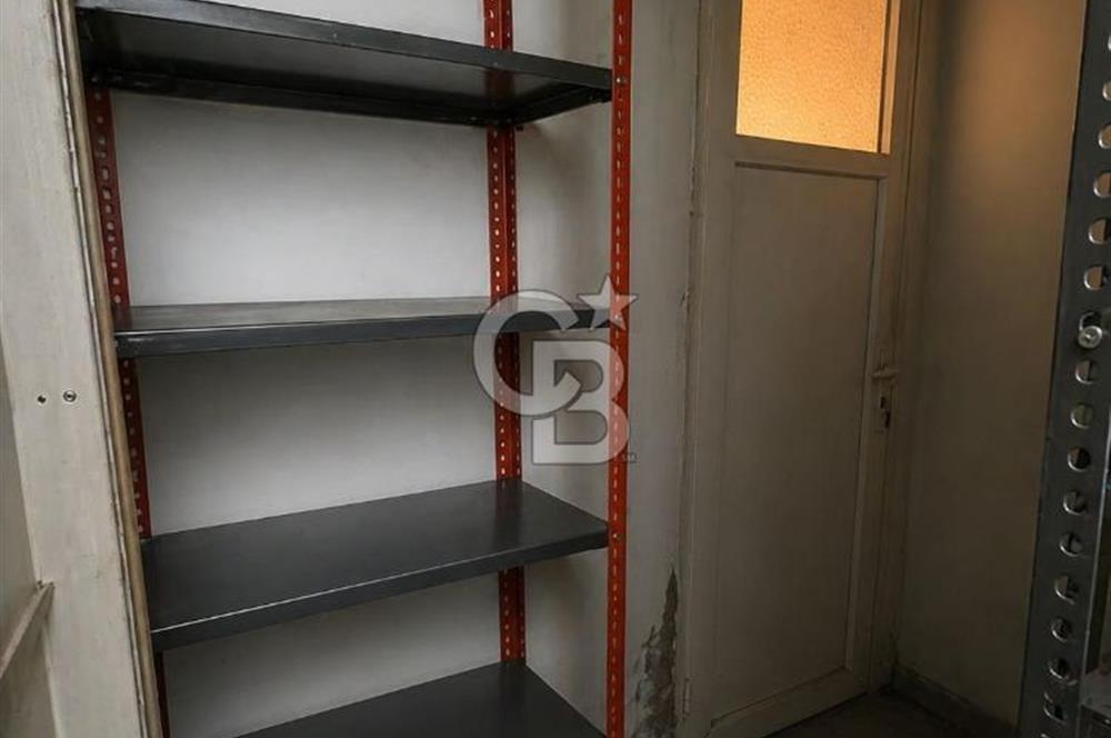 Egepol Hastaneleri yakınında 180m2 lik Kiralık işyeri