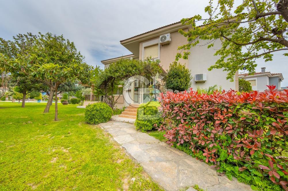 GÜZELBAHÇE ÇAMLI VİLLARI 5+1 SATILIK VİLLA 800M2 ARSA PAYI