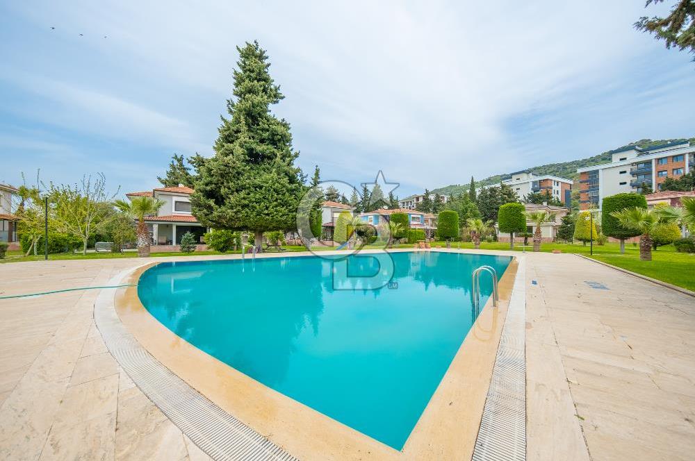 GÜZELBAHÇE ÇAMLI VİLLARI 5+1 SATILIK VİLLA 800M2 ARSA PAYI