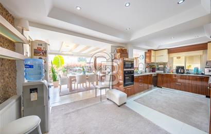 GÜZELBAHÇE ÇAMLI VİLLARI 5+1 SATILIK VİLLA 800M2 ARSA PAYI