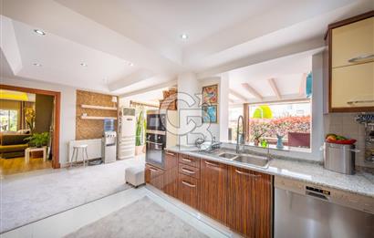 GÜZELBAHÇE ÇAMLI VİLLARI 5+1 SATILIK VİLLA 800M2 ARSA PAYI