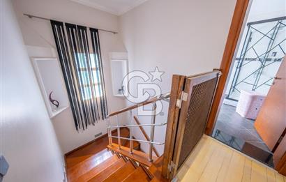 GÜZELBAHÇE ÇAMLI VİLLARI 5+1 SATILIK VİLLA 800M2 ARSA PAYI