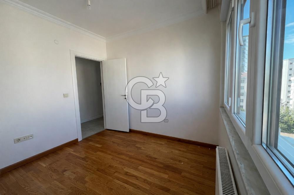 ERENKÖYDE MARMARAY YAKINI ÇİFT BANYOLU 3+1 KİRALIK DAİRE