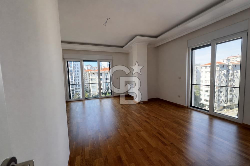 ERENKÖYDE MARMARAY YAKINI ÇİFT BANYOLU 3+1 KİRALIK DAİRE