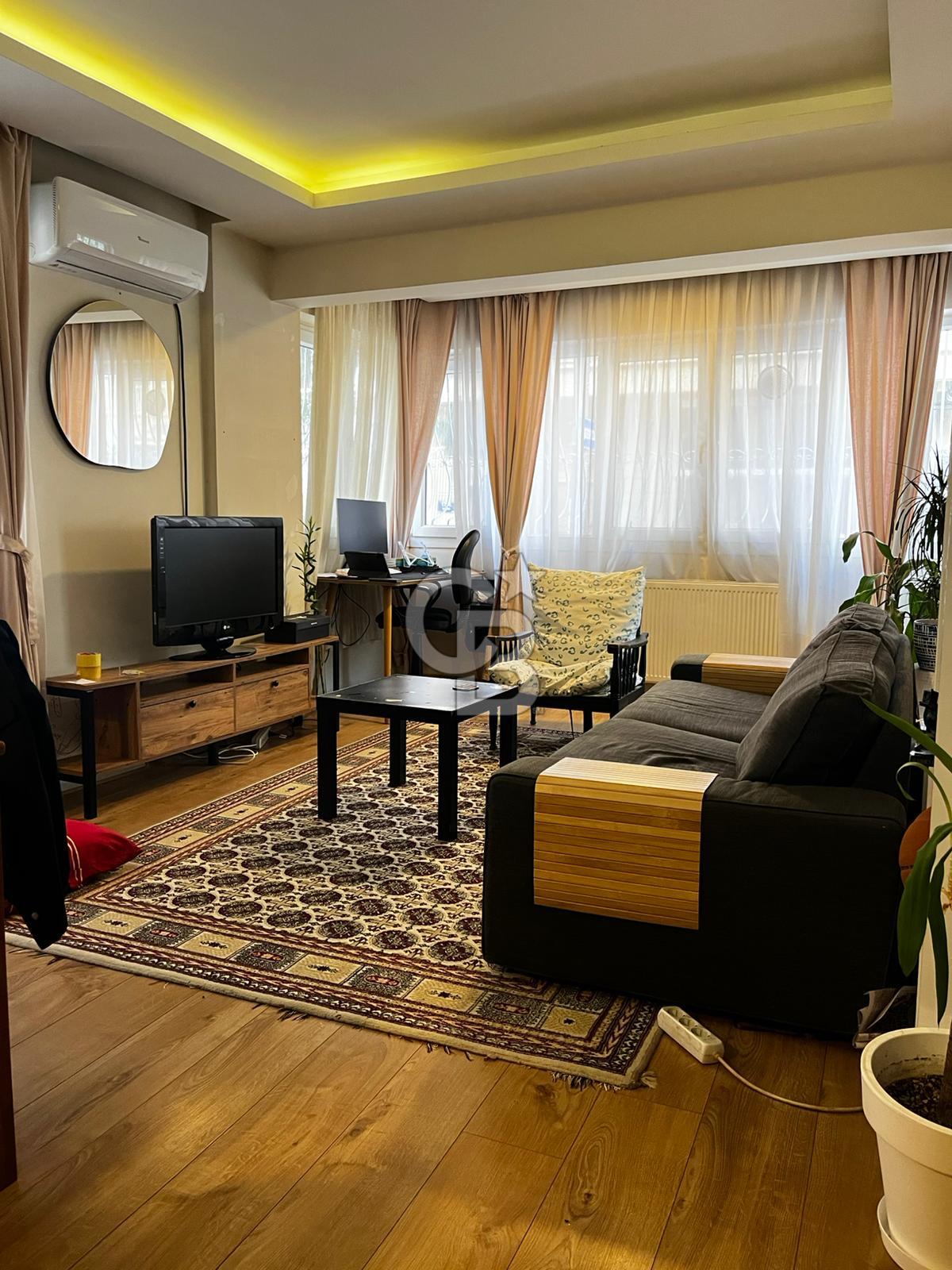 KARŞIYAKA AKSOY'DA TADİLATLI 2+1 KİRALIK DAİRE