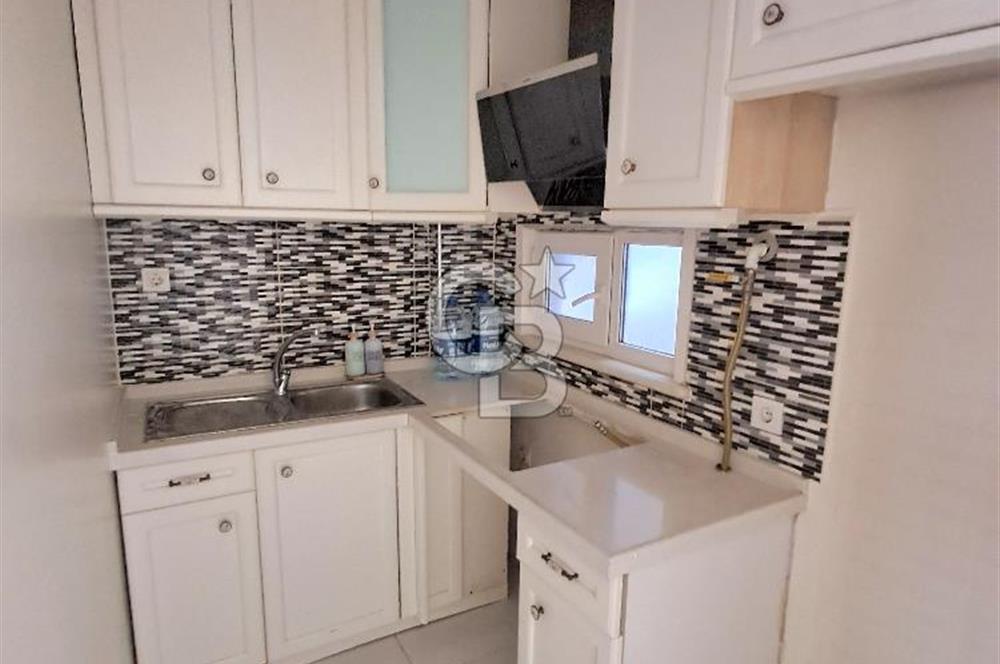 Şehremini Küçük Saray Meydanı’nda Satılık 1+1 Daire!