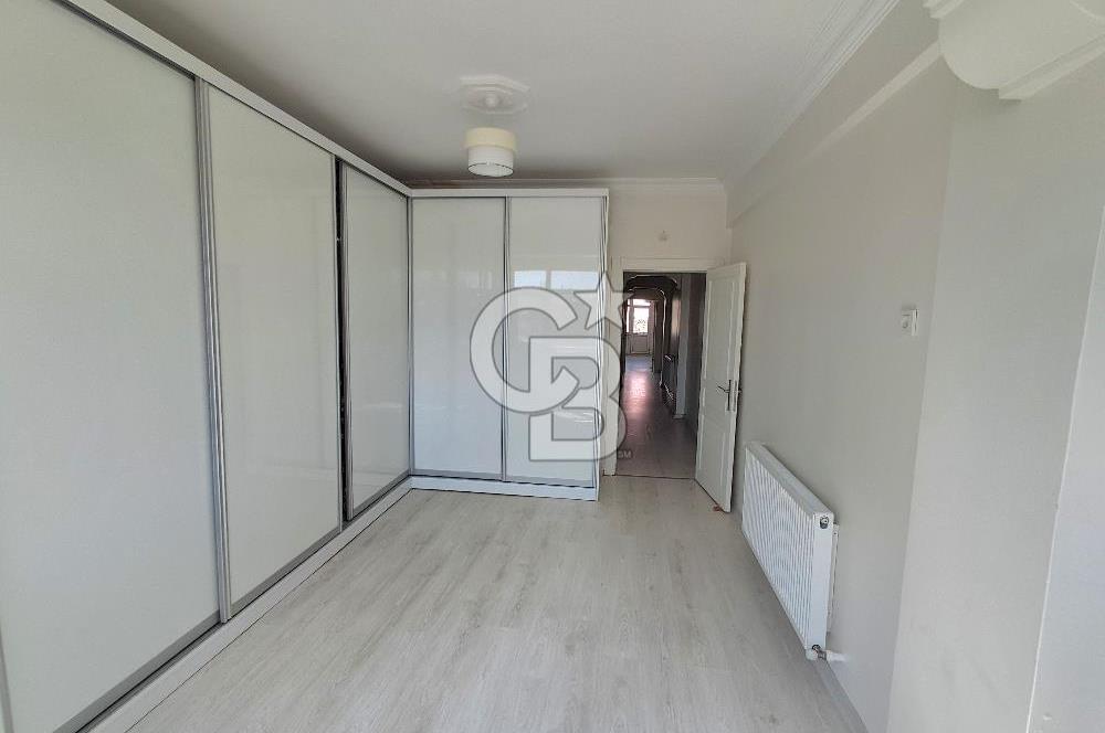 Şehremini Küçük Saray Meydanı’nda Satılık 1+1 Daire!