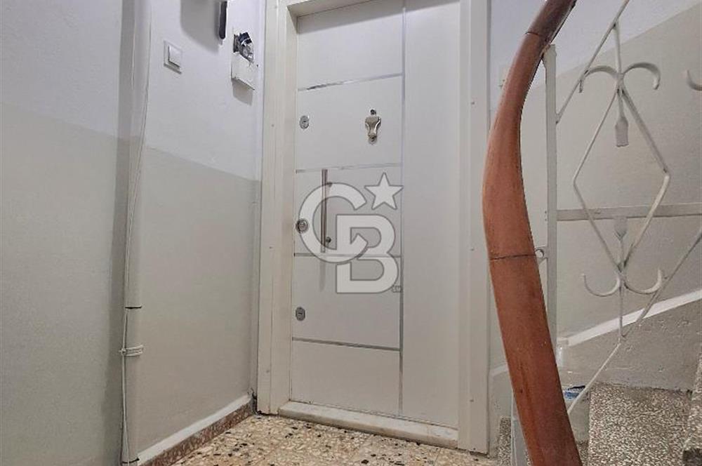 Şehremini Küçük Saray Meydanı’nda Satılık 1+1 Daire!