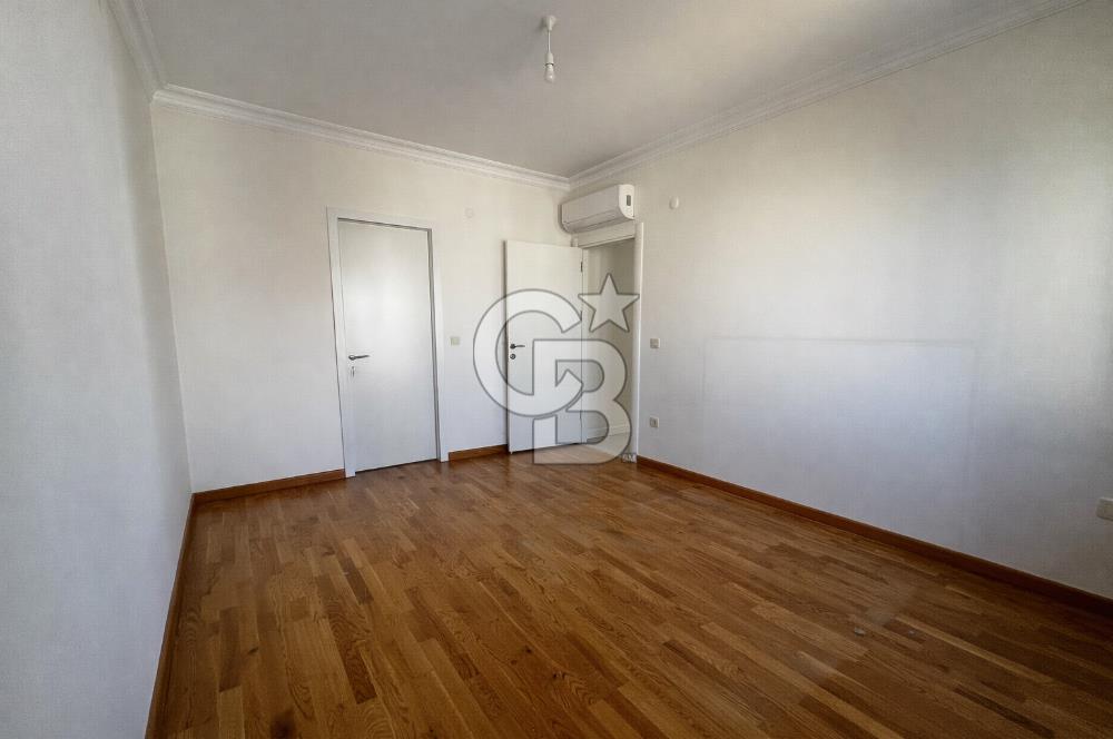 ERENKÖYDE MARMARAY YAKINI ÇİFT BANYOLU 3+1 KİRALIK DAİRE