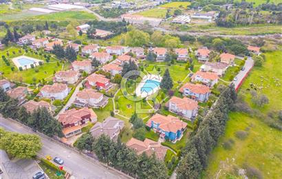 GÜZELBAHÇE ÇAMLI VİLLARI 5+1 SATILIK VİLLA 800M2 ARSA PAYI