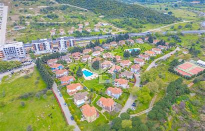 GÜZELBAHÇE ÇAMLI VİLLARI 5+1 SATILIK VİLLA 800M2 ARSA PAYI
