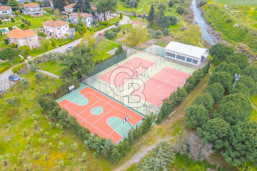 GÜZELBAHÇE ÇAMLI VİLLARI 5+1 SATILIK VİLLA 800M2 ARSA PAYI