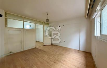 KARŞIYAKA ÇARŞI İÇİNDE 1+0 SATILIK OFİS