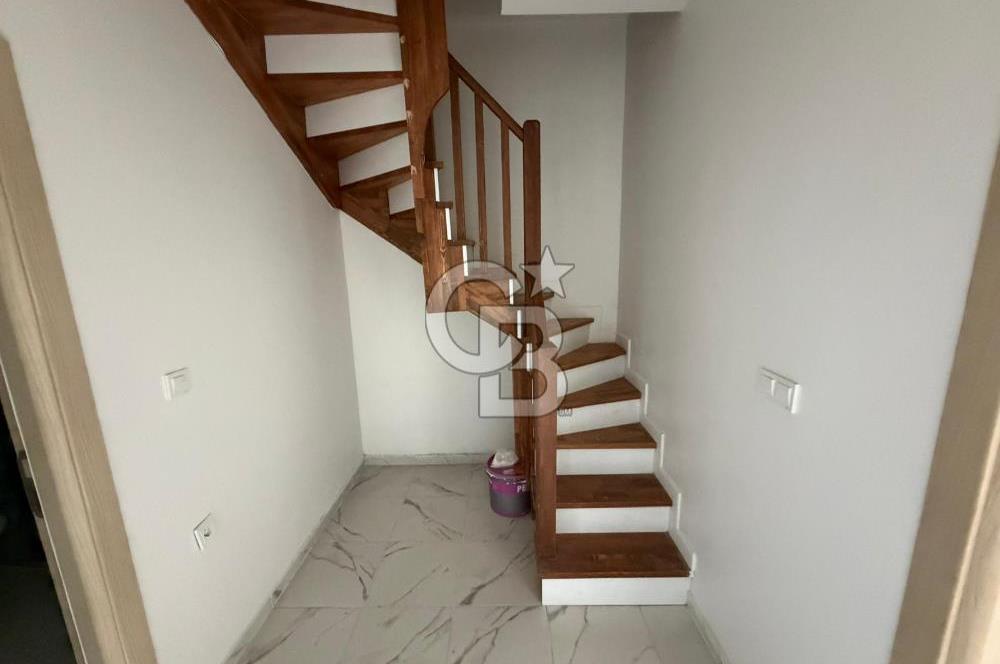 Aşağıdudullu Mahallesi Satılık 2+1 Ters Dubleks Daire