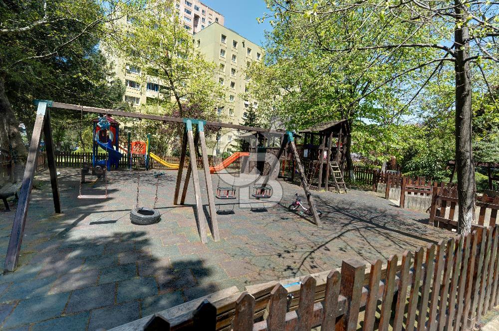 İstanbul’un İçinde Koru Keyfinde Eston Çamlı Evler Sitesi'nde 3+1 Satılık Daire!