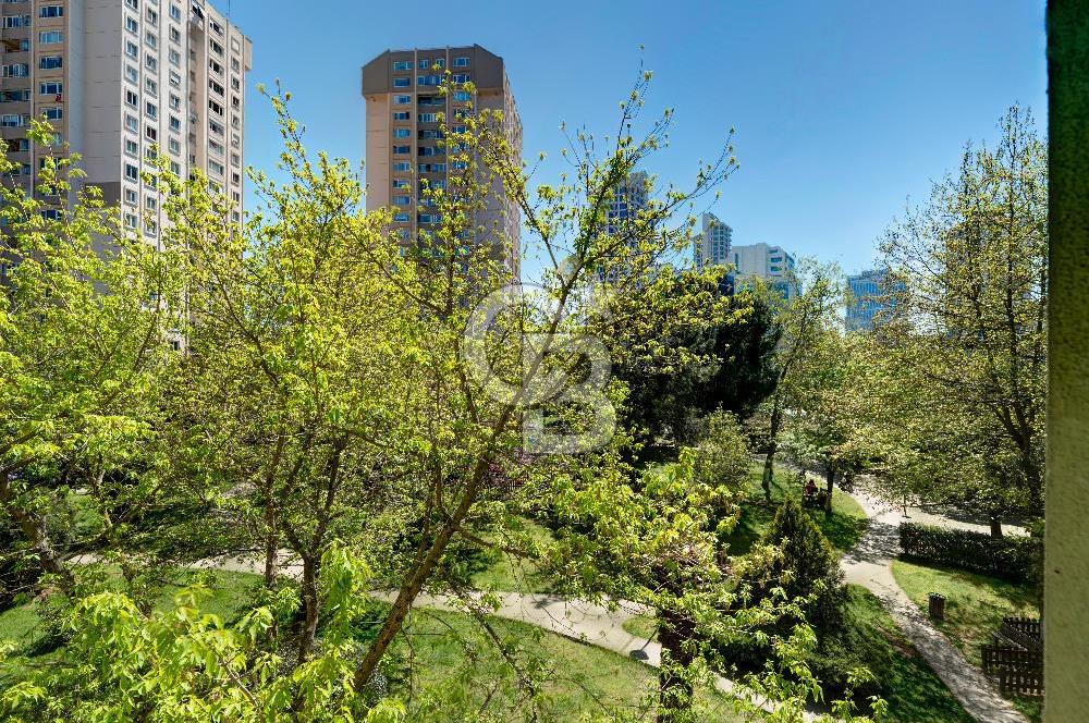 İstanbul’un İçinde Koru Keyfinde Eston Çamlı Evler Sitesi'nde 3+1 Satılık Daire!