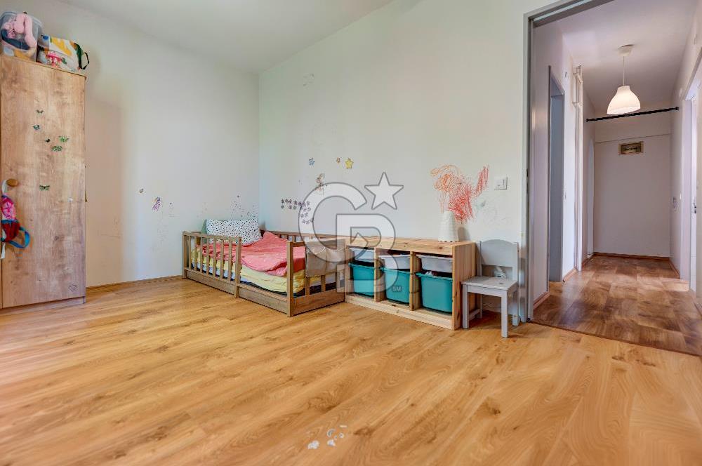 İstanbul’un İçinde Koru Keyfinde Eston Çamlı Evler Sitesi'nde 3+1 Satılık Daire!