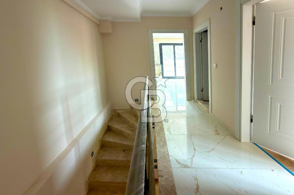 Foça Bağarası’nda 3+1 Dubleks | 3 Banyo | Mini Villa Konsepti