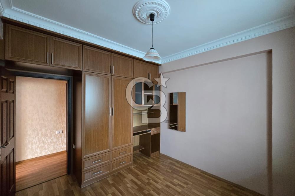COLDWELL BANKER'DAN HARİKA KONUMLU 3 CEPHELİ GENİŞ 4+1 DAİRE