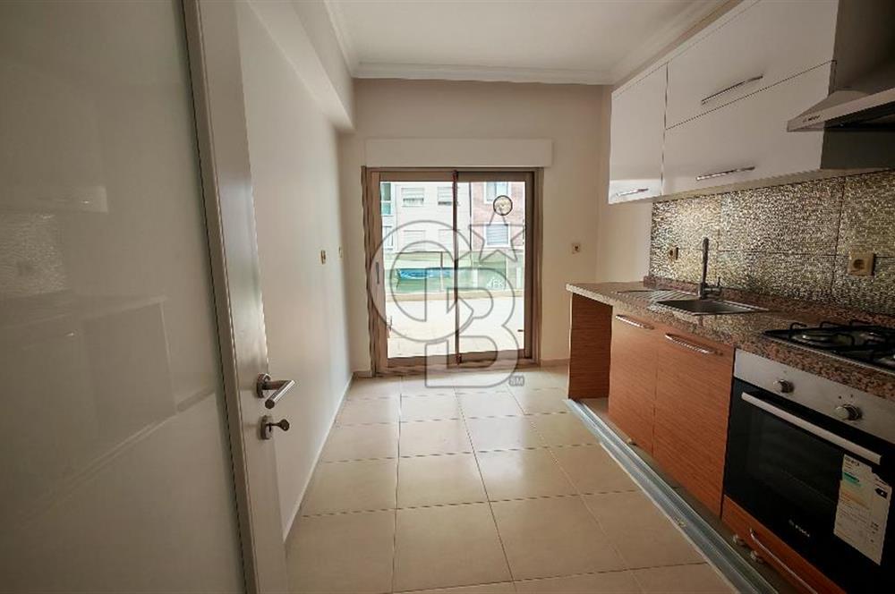 Karşıyaka Yalı Mahallesinde Geniş Teraslı 2+1 Kiralık Daire