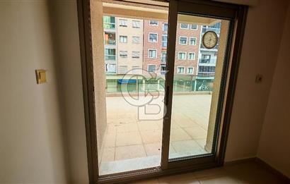 Karşıyaka Yalı Mahallesinde Geniş Teraslı 2+1 Kiralık Daire