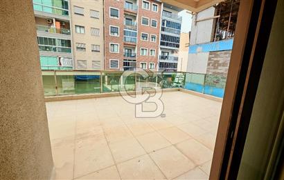 Karşıyaka Yalı Mahallesinde Geniş Teraslı 2+1 Kiralık Daire