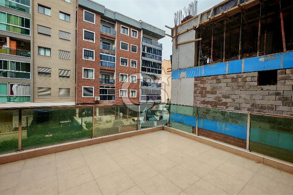 Karşıyaka Yalı Mahallesinde Geniş Teraslı 2+1 Kiralık Daire