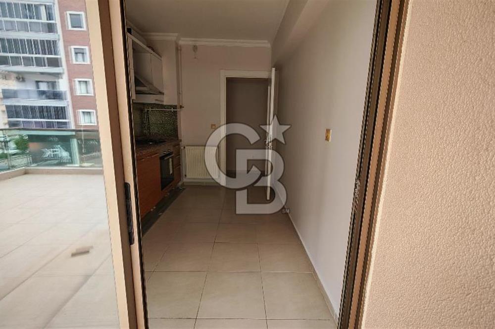 Karşıyaka Yalı Mahallesinde Geniş Teraslı 2+1 Kiralık Daire