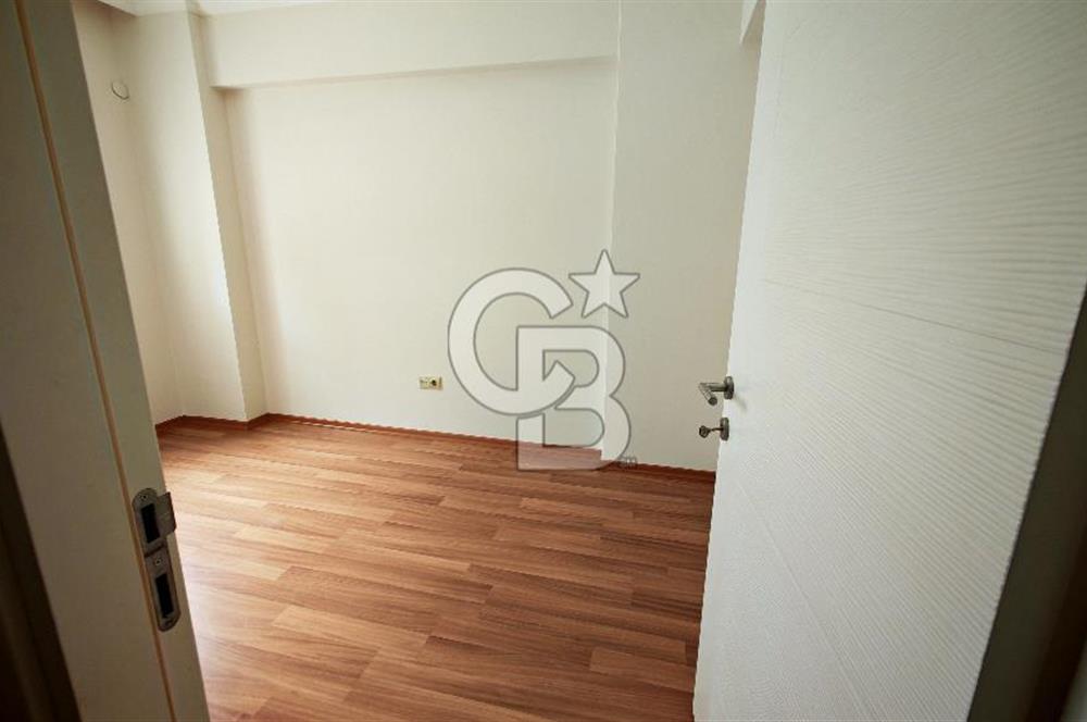 Karşıyaka Yalı Mahallesinde Geniş Teraslı 2+1 Kiralık Daire