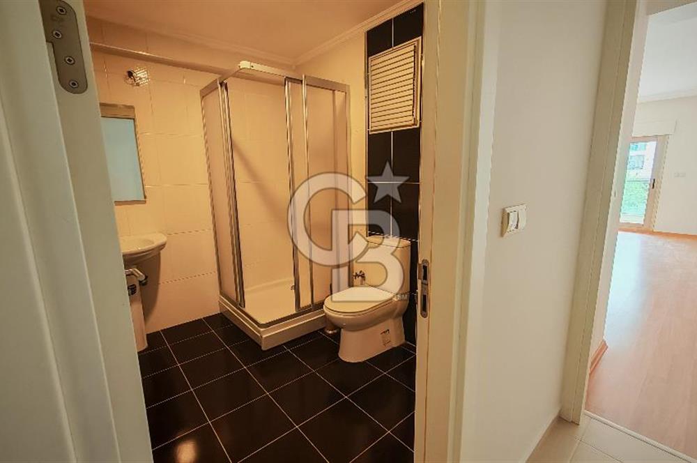 Karşıyaka Yalı Mahallesinde Geniş Teraslı 2+1 Kiralık Daire