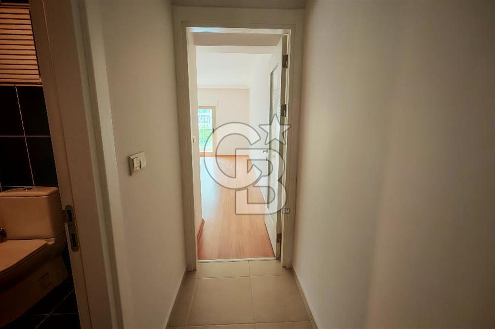 Karşıyaka Yalı Mahallesinde Geniş Teraslı 2+1 Kiralık Daire