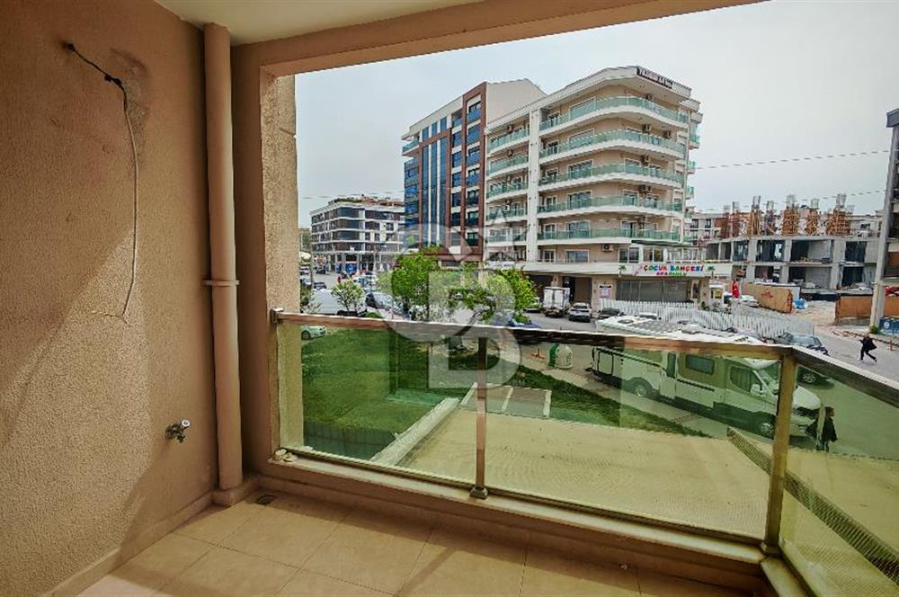 Karşıyaka Yalı Mahallesinde Geniş Teraslı 2+1 Kiralık Daire