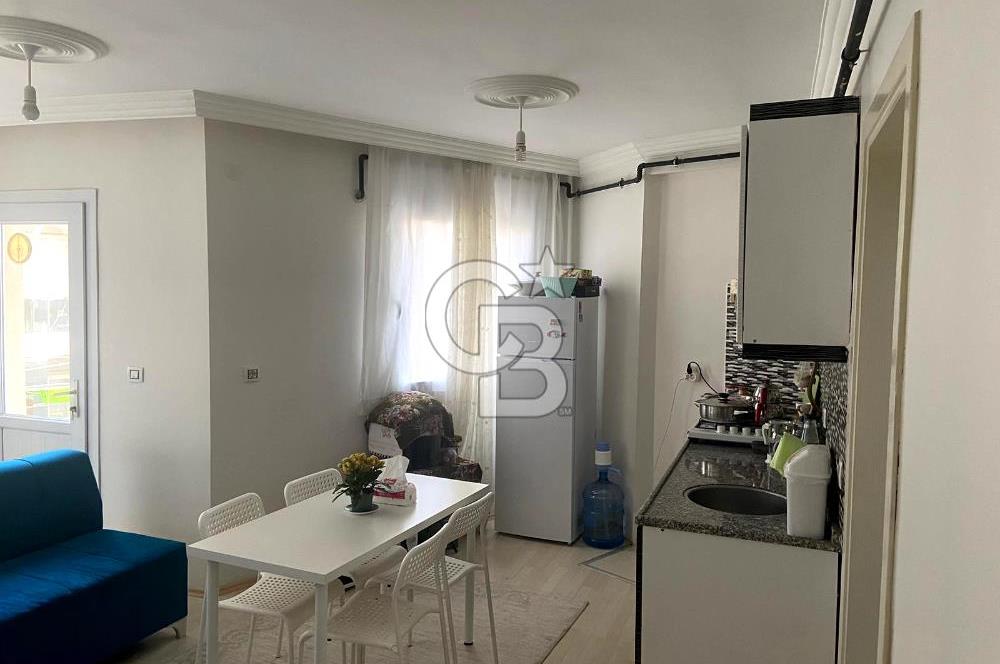 BUCA TINAZTEPE'DE KAMPÜS KARŞISI EŞYALI 1+1 SATILIK DAİRE