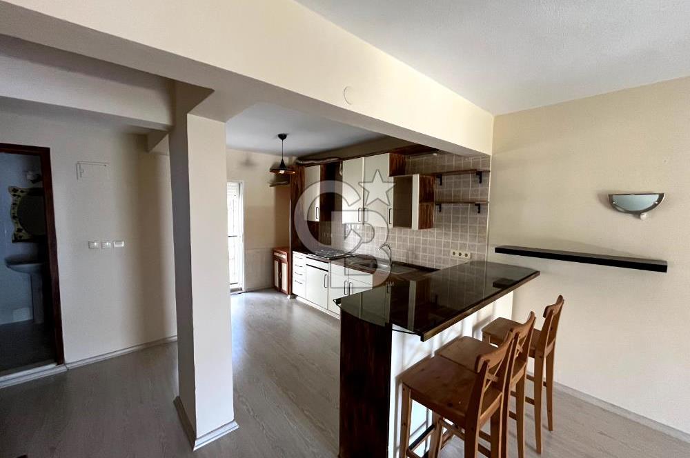 ALAÇATI'NIN NEZİH & SEÇKİN LOKASYONUNDA BAHÇELİ 3+1 VİLLA