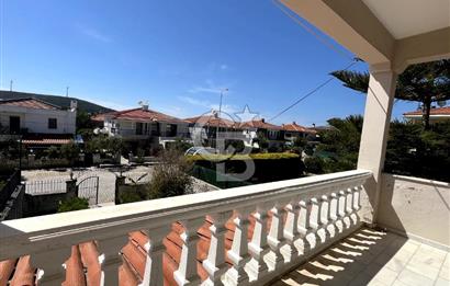 ALAÇATI'NIN NEZİH & SEÇKİN LOKASYONUNDA BAHÇELİ 3+1 VİLLA