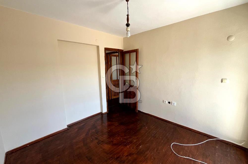 ALAÇATI'NIN NEZİH & SEÇKİN LOKASYONUNDA BAHÇELİ 3+1 VİLLA