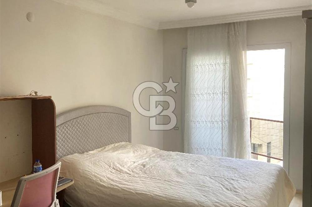 BUCA TINAZTEPE'DE KAMPÜS KARŞISI EŞYALI 1+1 SATILIK DAİRE