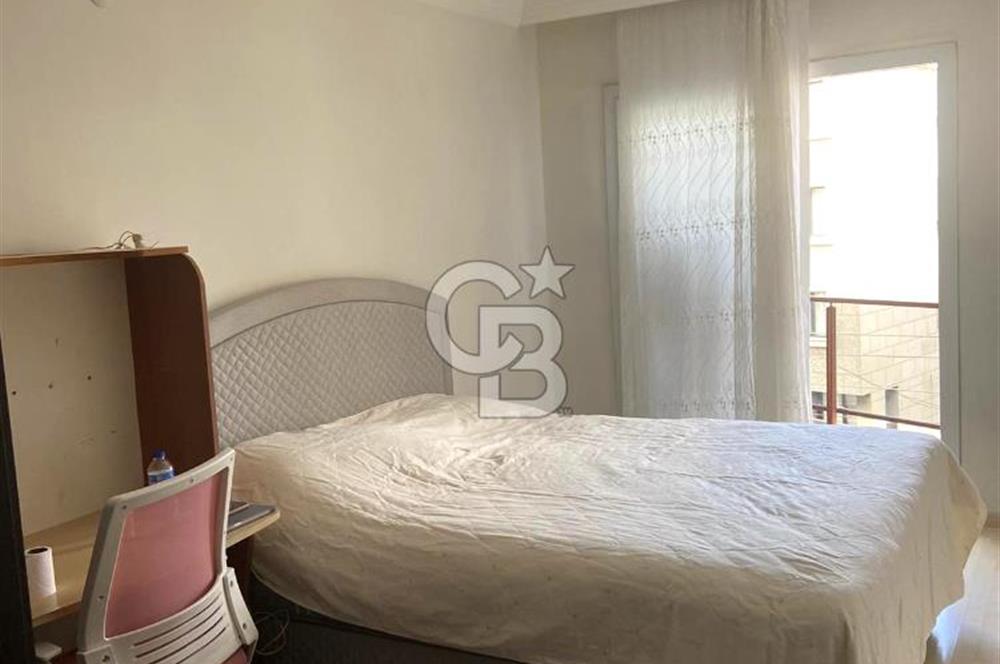 BUCA TINAZTEPE'DE KAMPÜS KARŞISI EŞYALI 1+1 SATILIK DAİRE