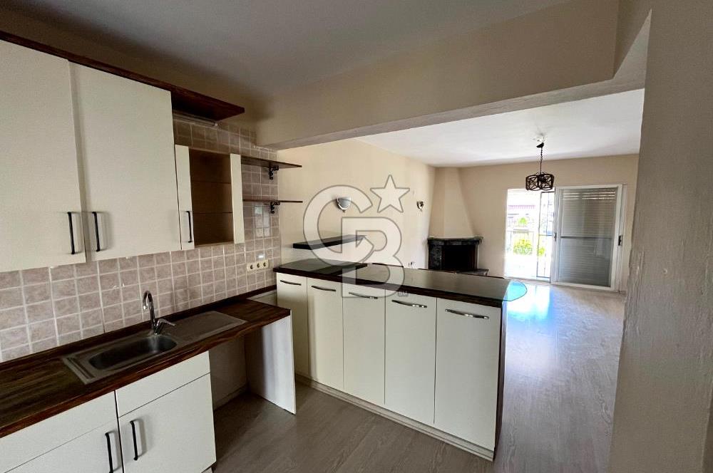 ALAÇATI'NIN NEZİH & SEÇKİN LOKASYONUNDA BAHÇELİ 3+1 VİLLA