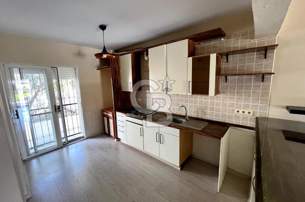 ALAÇATI'NIN NEZİH & SEÇKİN LOKASYONUNDA BAHÇELİ 3+1 VİLLA