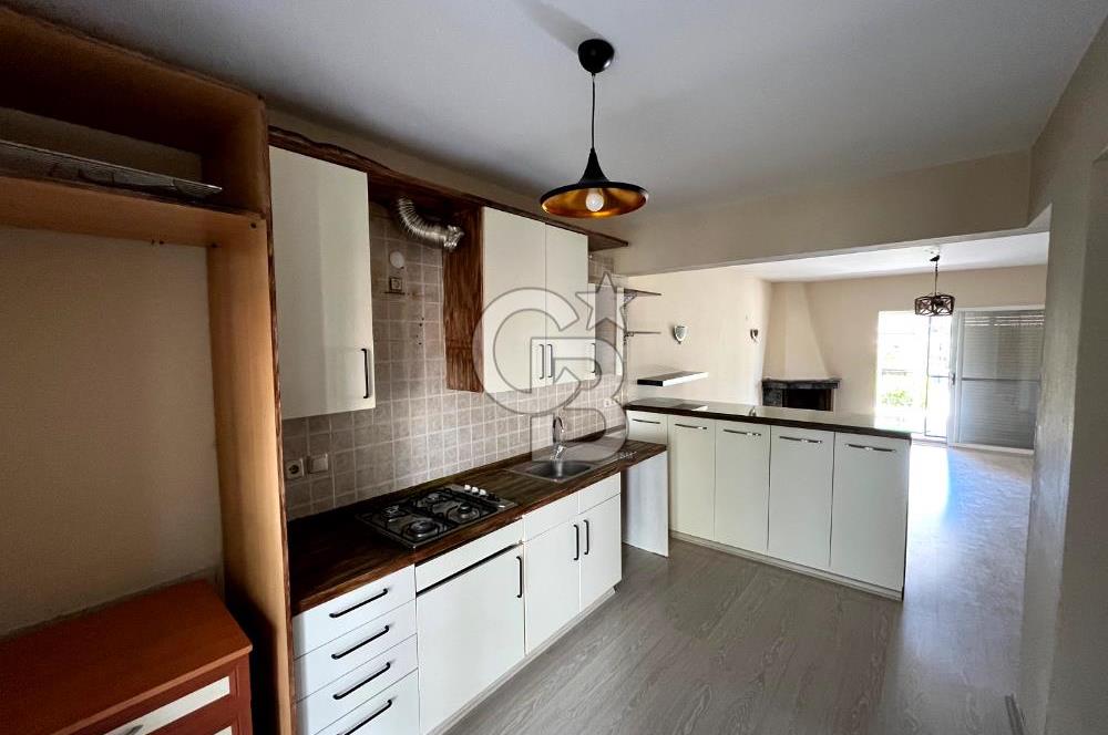 ALAÇATI'NIN NEZİH & SEÇKİN LOKASYONUNDA BAHÇELİ 3+1 VİLLA