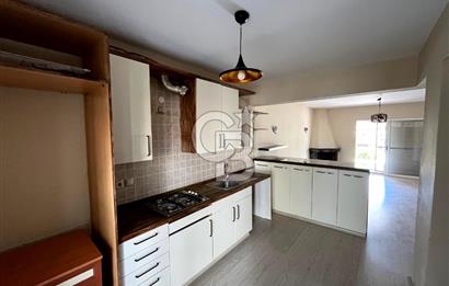 ALAÇATI'NIN NEZİH & SEÇKİN LOKASYONUNDA BAHÇELİ 3+1 VİLLA