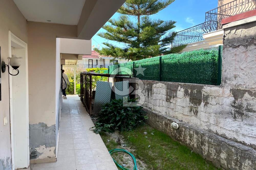 ALAÇATI'NIN NEZİH & SEÇKİN LOKASYONUNDA BAHÇELİ 3+1 VİLLA