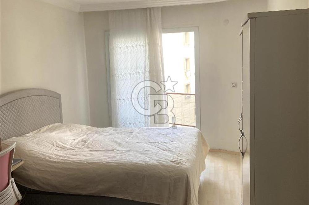 BUCA TINAZTEPE'DE KAMPÜS KARŞISI EŞYALI 1+1 SATILIK DAİRE