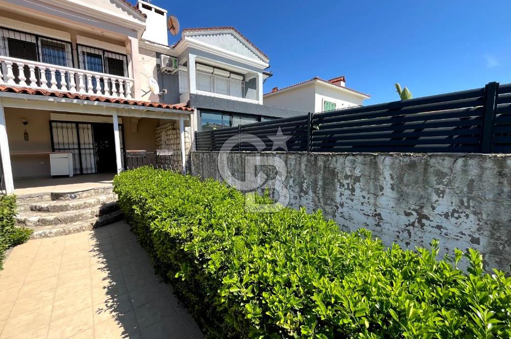 ALAÇATI'NIN NEZİH & SEÇKİN LOKASYONUNDA BAHÇELİ 3+1 VİLLA