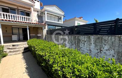 ALAÇATI'NIN NEZİH & SEÇKİN LOKASYONUNDA BAHÇELİ 3+1 VİLLA