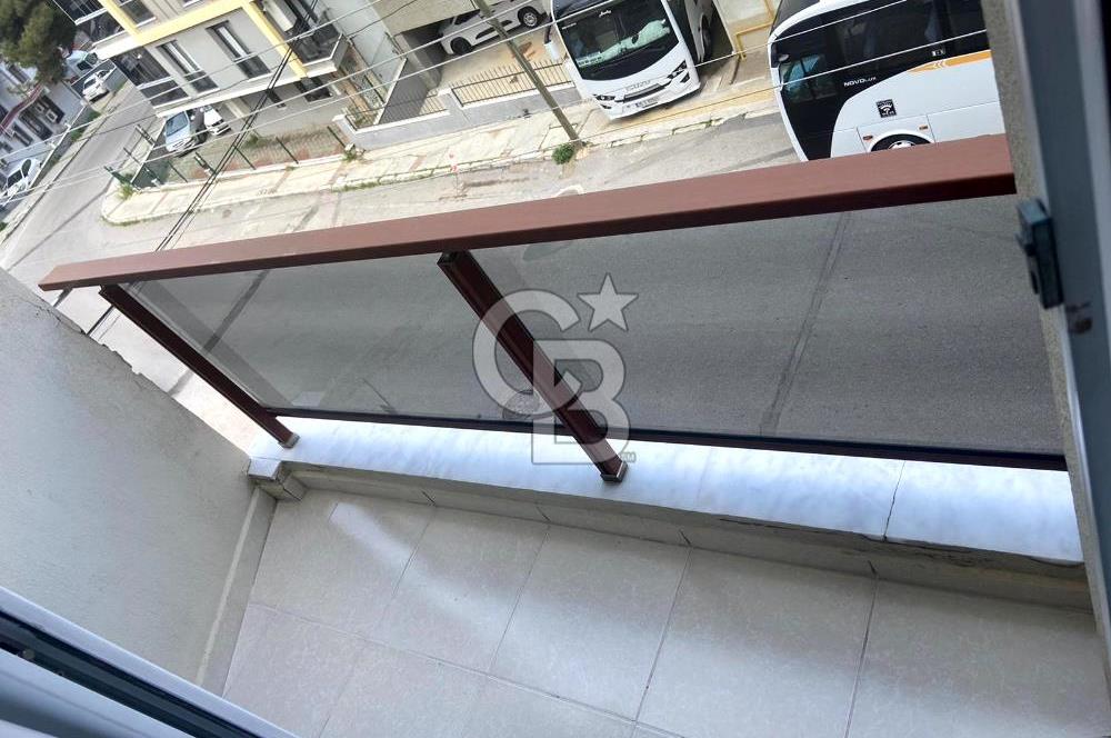 BUCA TINAZTEPE'DE KAMPÜS KARŞISI EŞYALI 1+1 SATILIK DAİRE