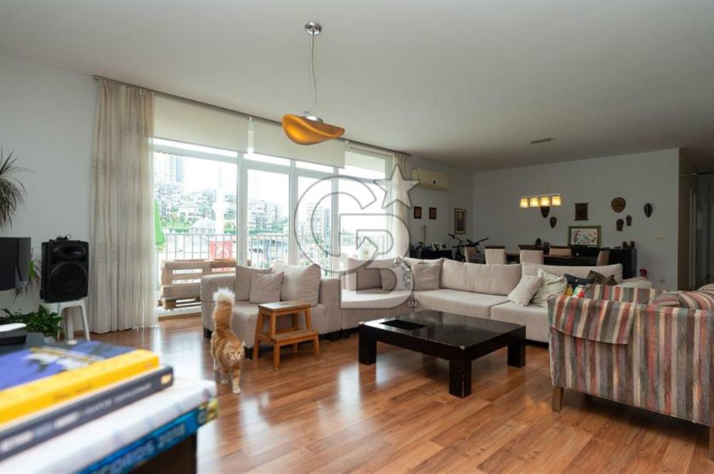 Nar City'de Satılık Deniz ve Orman Manzaralı 4+1 Daire