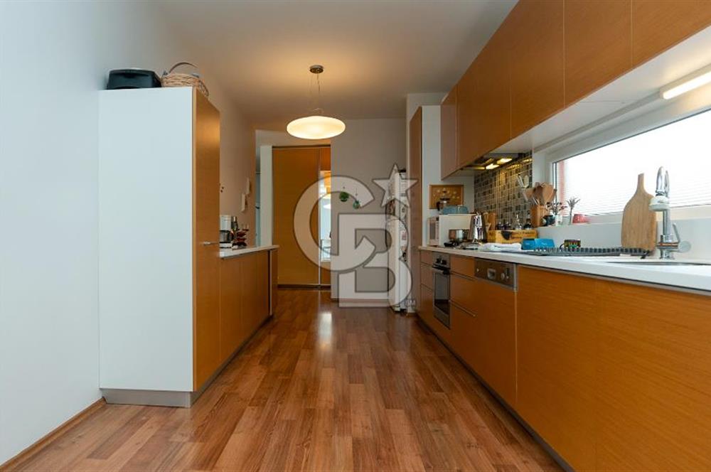 Nar City'de Satılık Deniz ve Orman Manzaralı 4+1 Daire