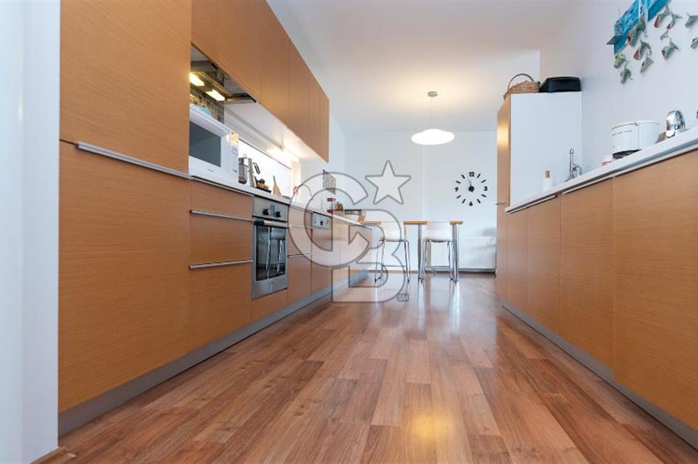 Nar City'de Satılık Deniz ve Orman Manzaralı 4+1 Daire